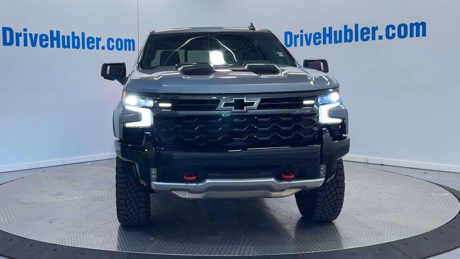 2024 Chevrolet Silverado 1500 ZR2 photo 2
