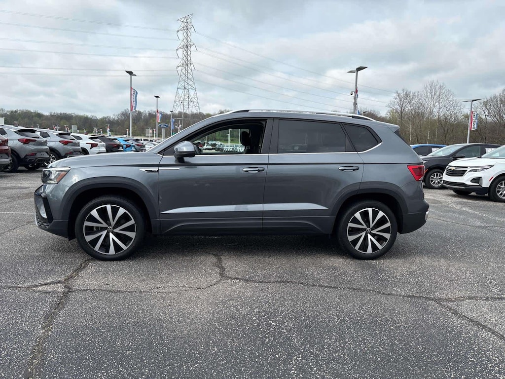 Used 2023 Volkswagen Taos SE SUV