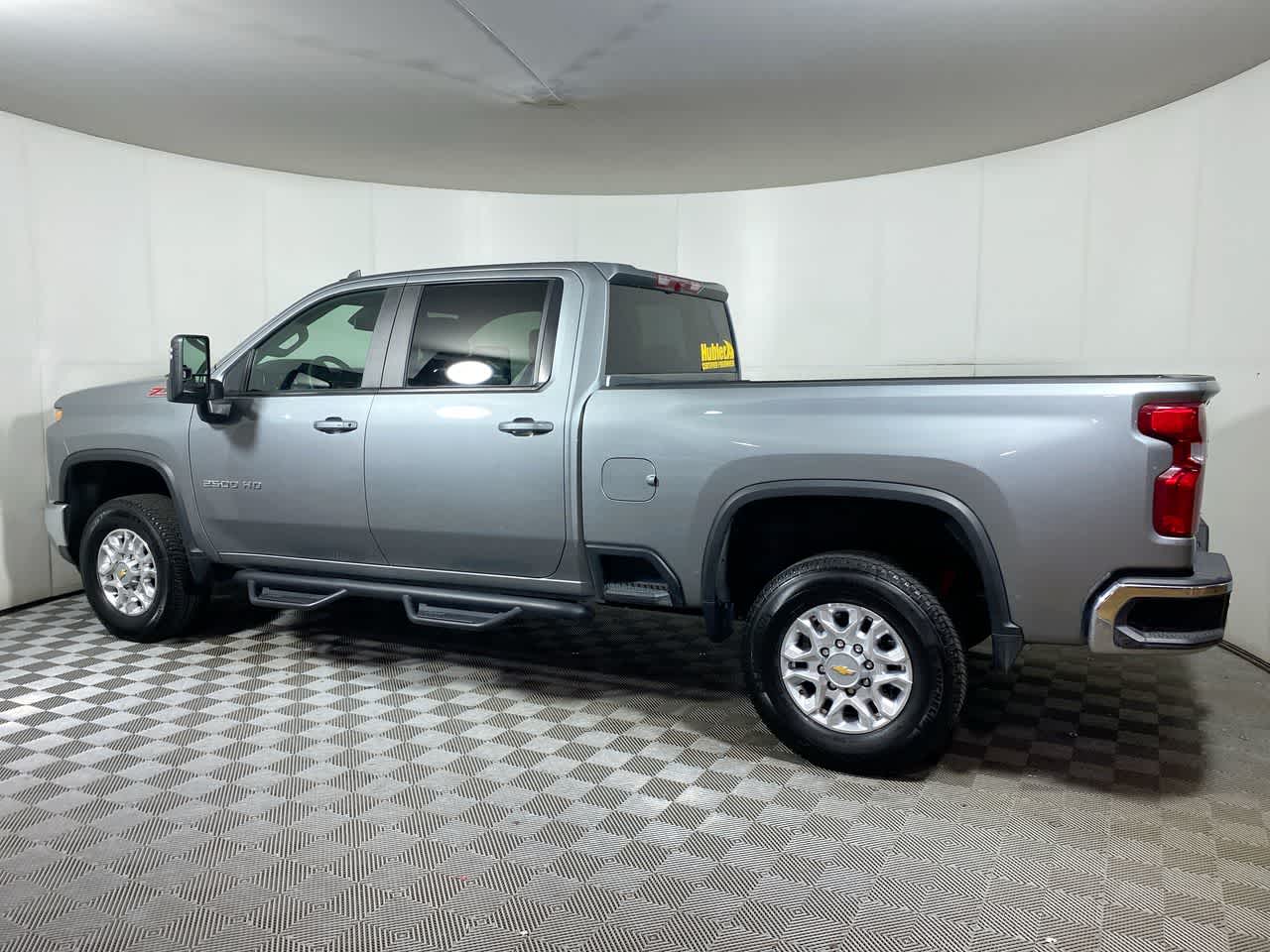 2024 Chevrolet Silverado 2500HD LT photo 3