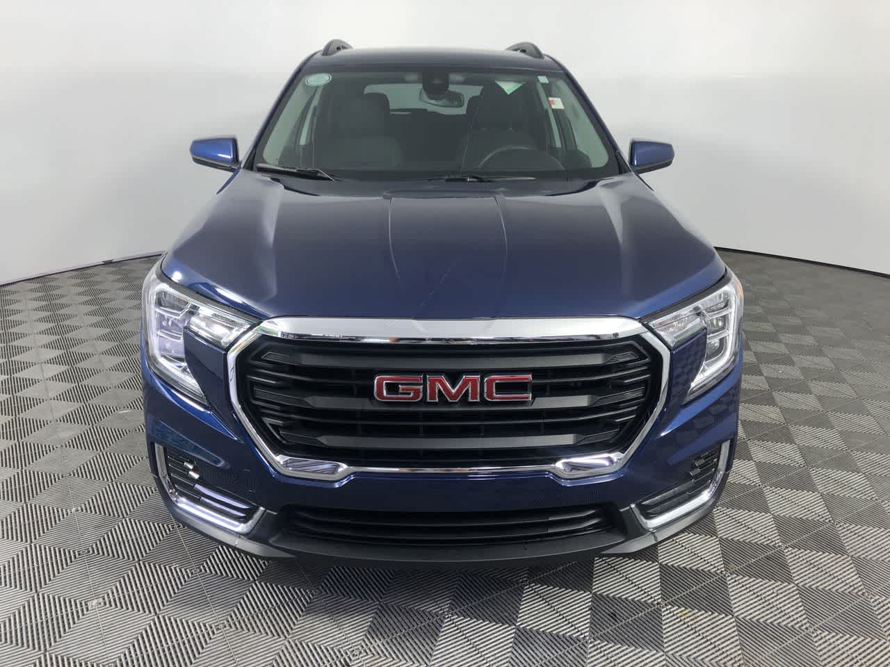 2022 Gmc Terrain SLE photo 2
