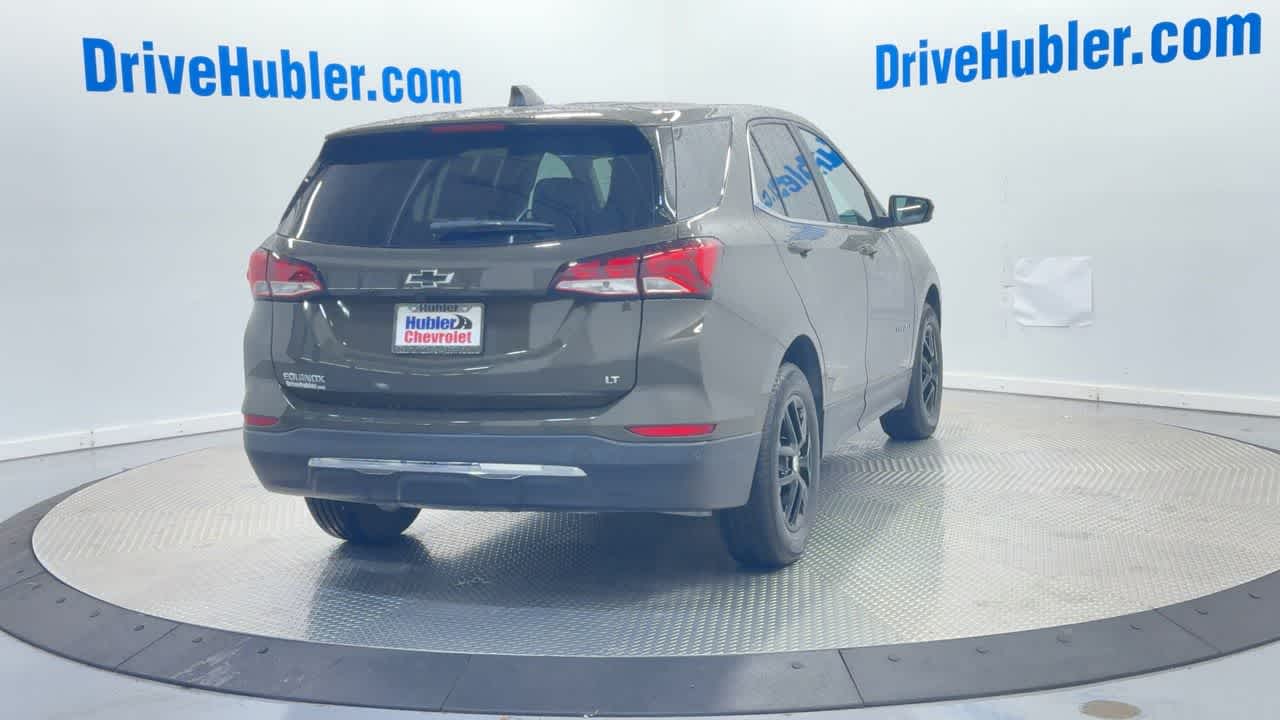 2023 Chevrolet Equinox LT photo 2