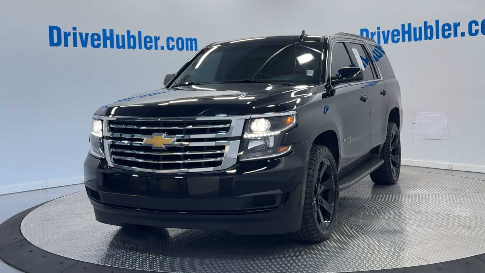 2019 Chevrolet Tahoe LS photo 3