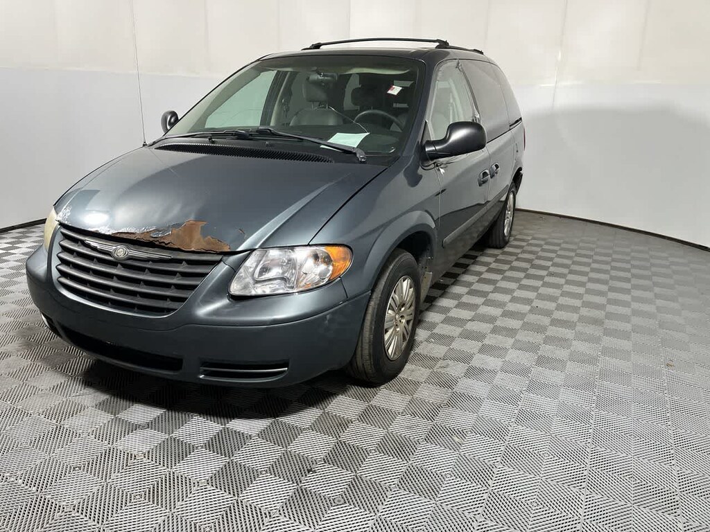 Used 2006 Chrysler Town & Country Van