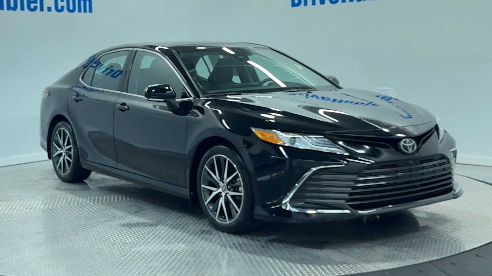 2023 Toyota Camry XLE photo 2