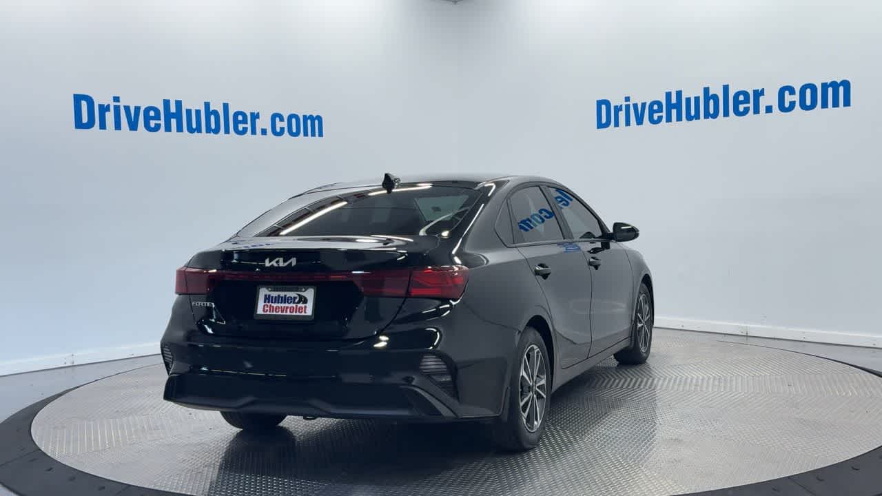 2024 Kia Forte LXS photo 3