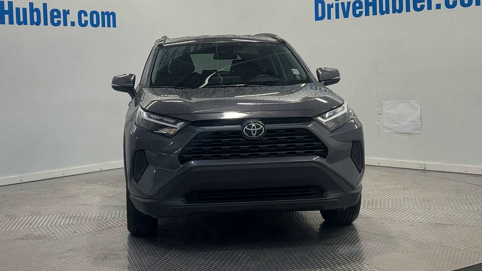 2025 Toyota RAV4 Hybrid XLE photo 2