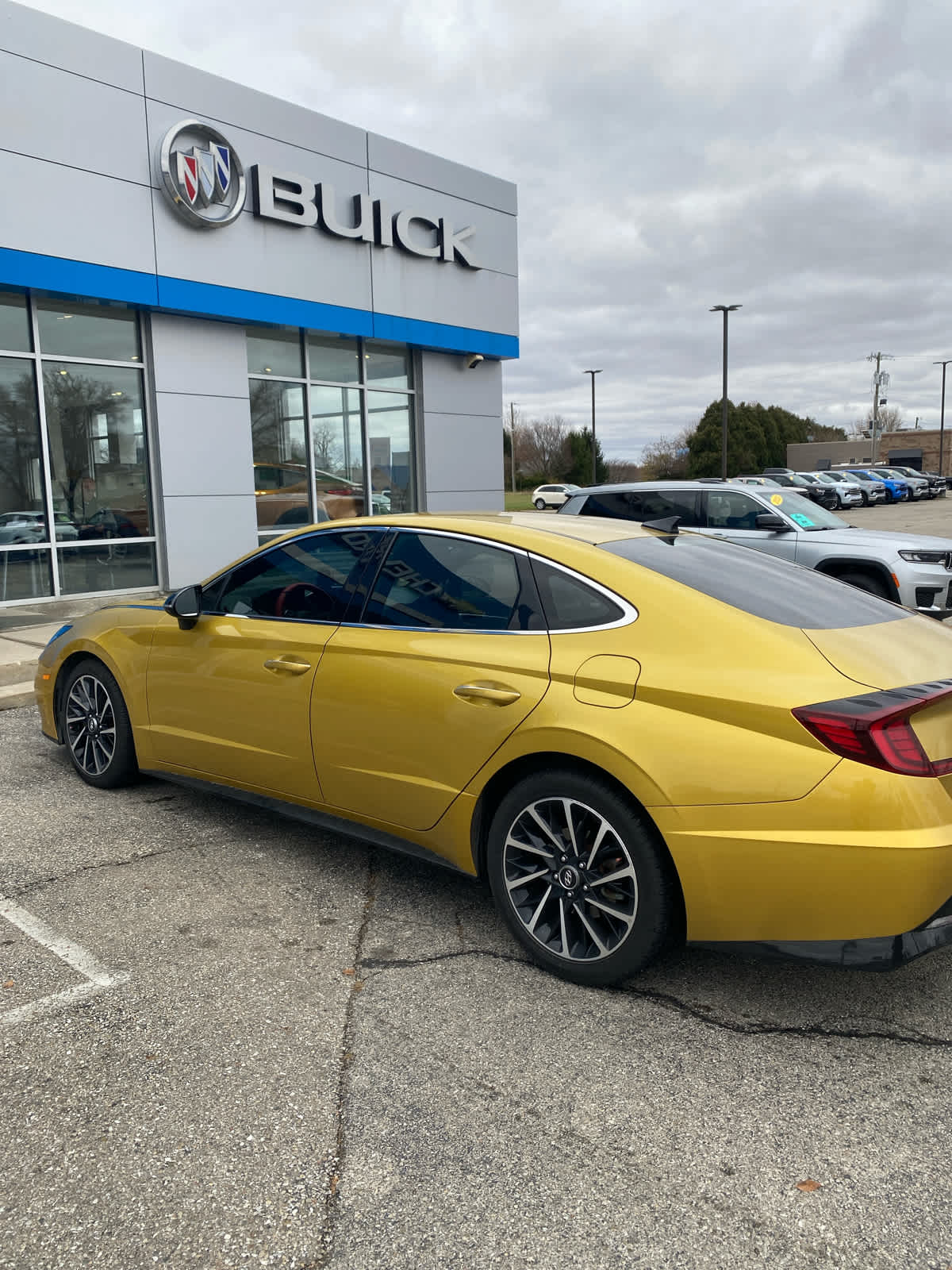 2020 Hyundai Sonata SEL Plus photo 3