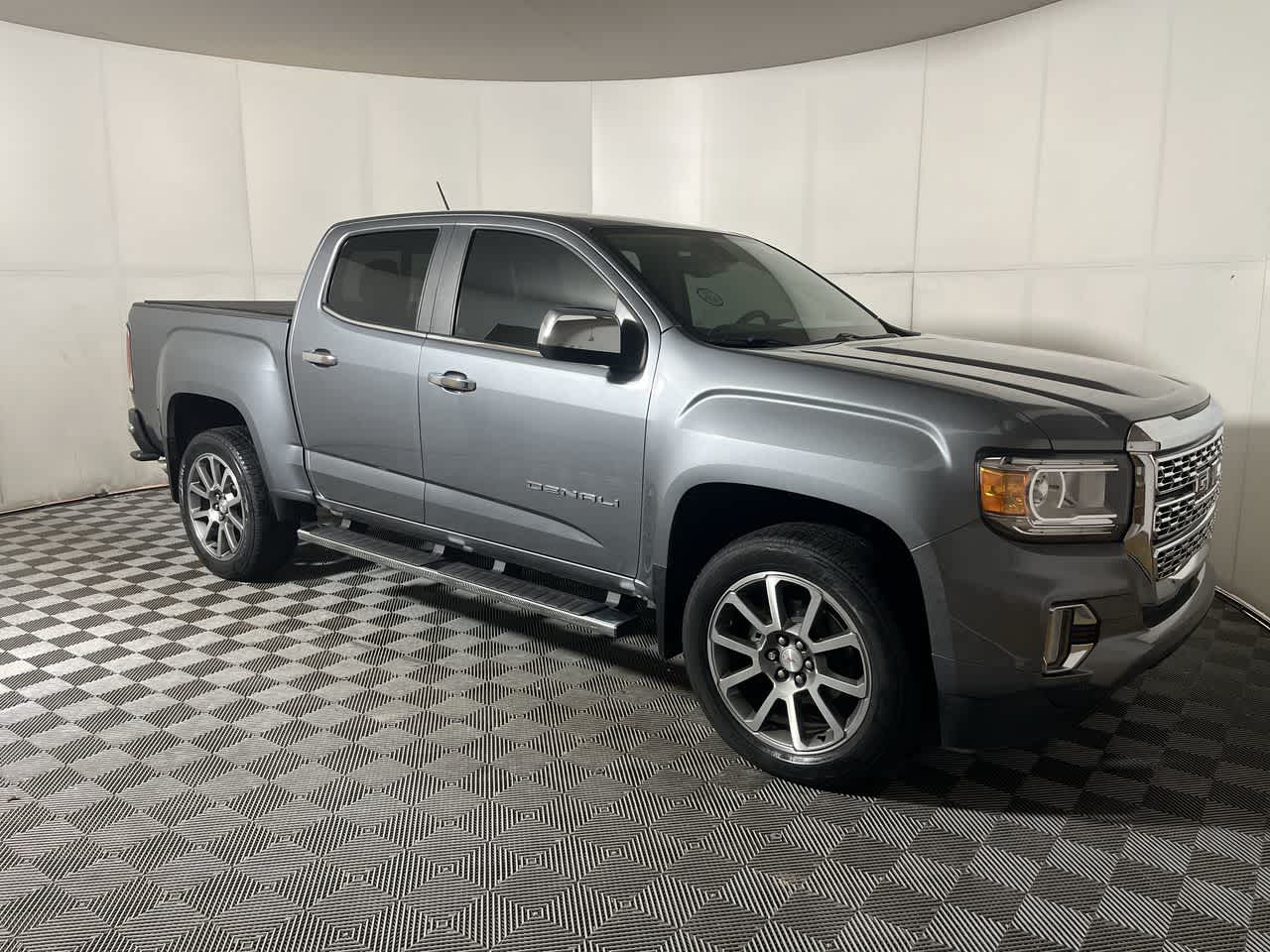 2021 Gmc Canyon Denali photo 2
