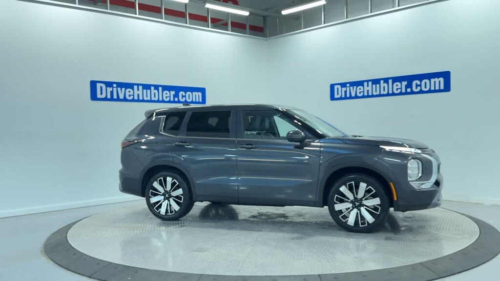 Used 2025 Mitsubishi Outlander SE SUV