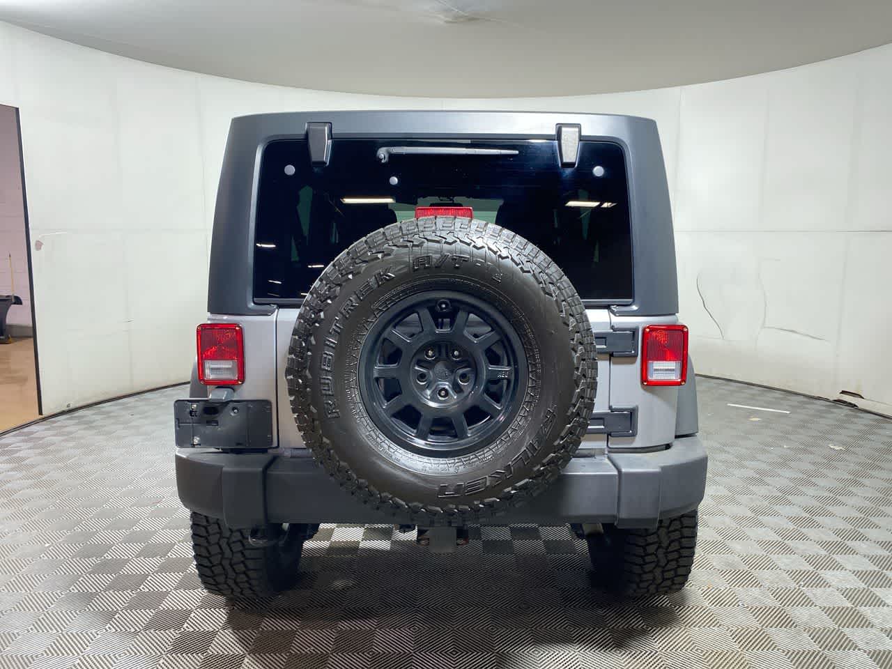 2015 Jeep Wrangler Unlimited Sport photo 3