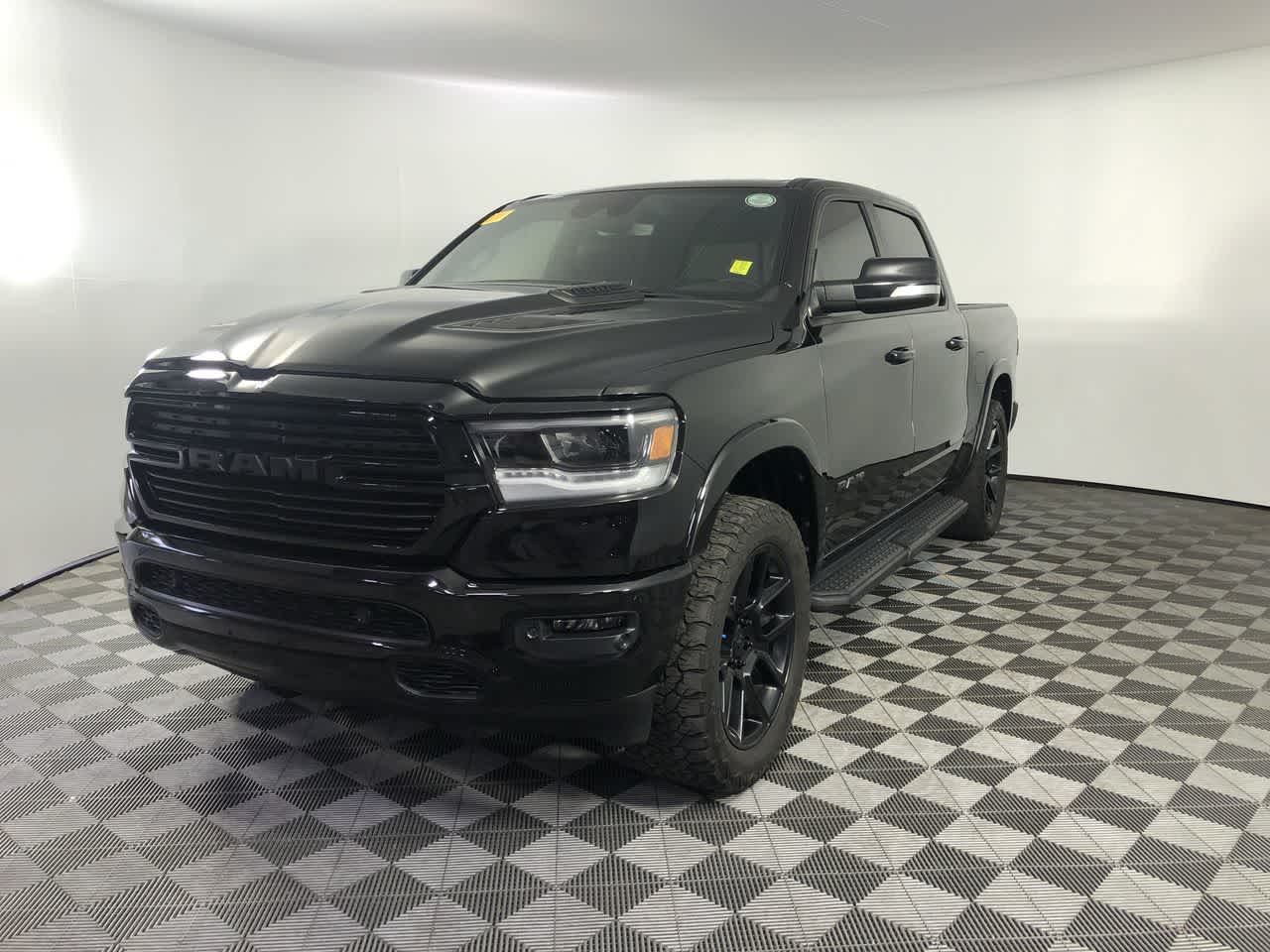 2022 Ram 1500 Laramie photo 3
