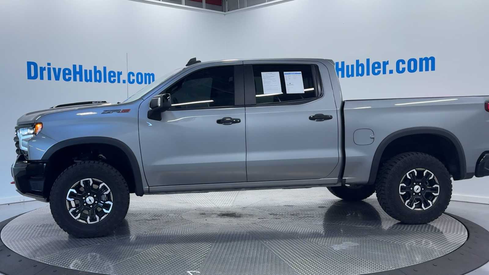2024 Chevrolet Silverado 1500 ZR2 photo 4