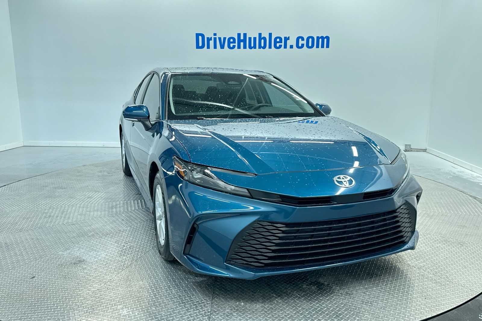 2025 Toyota Camry LE photo 3