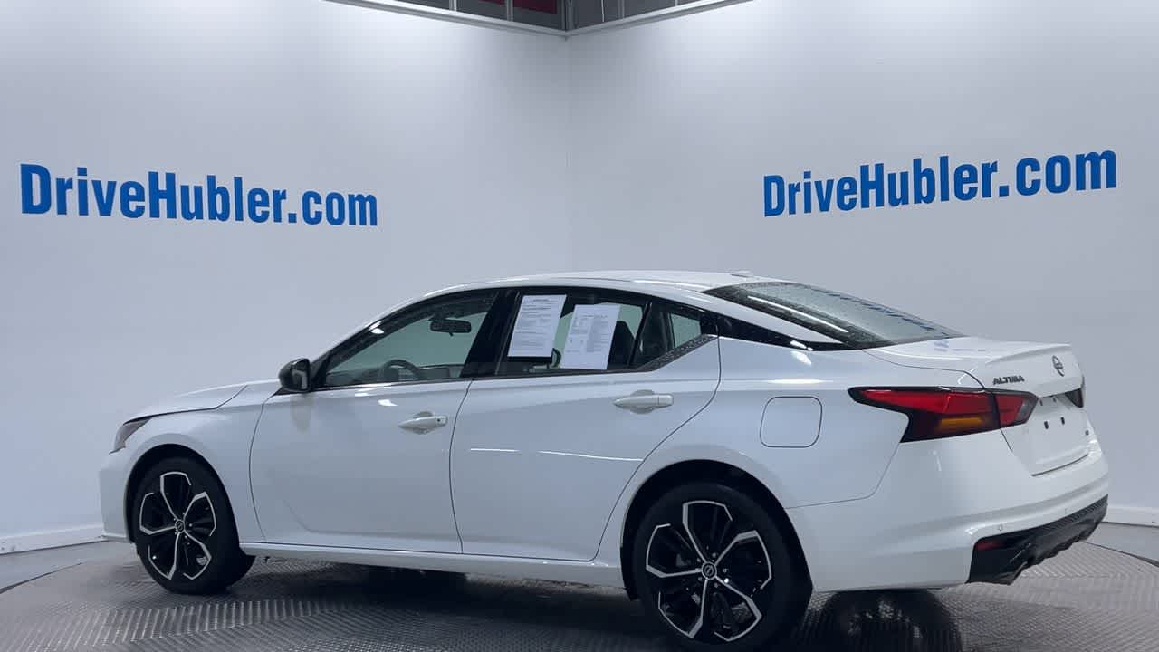 2024 Nissan Altima 2.5 SR photo 3