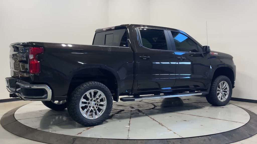 Used 2020 Chevrolet Silverado 1500 LT 4WD Crew Cab 147 Truck Crew Cab