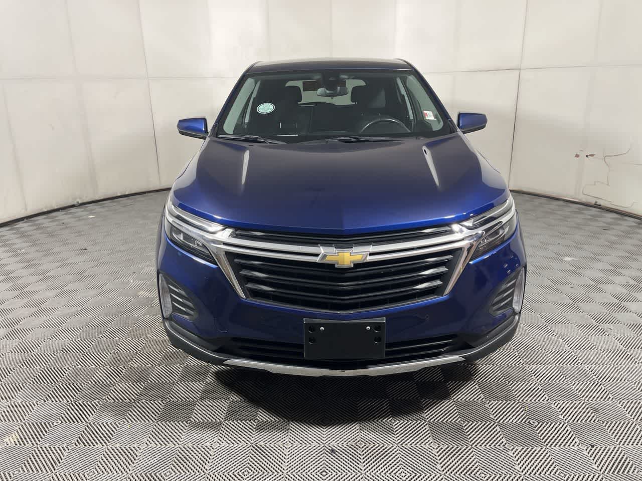 2022 Chevrolet Equinox LT photo 2