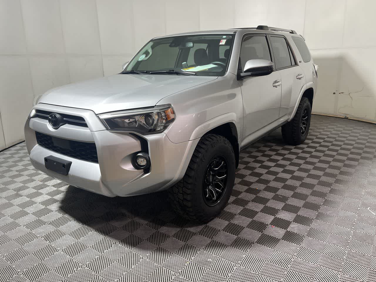2021 Toyota 4Runner SR5 photo 4