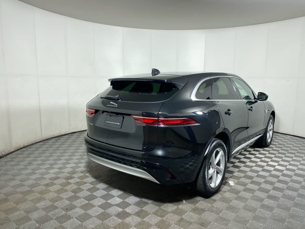 2023 Jaguar F-PACE P250 S photo 2