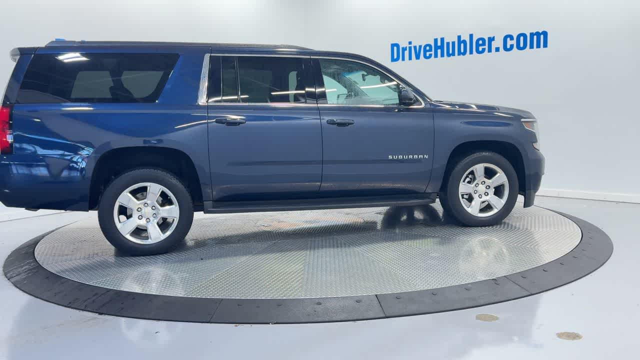 2018 Chevrolet Suburban LS photo 4