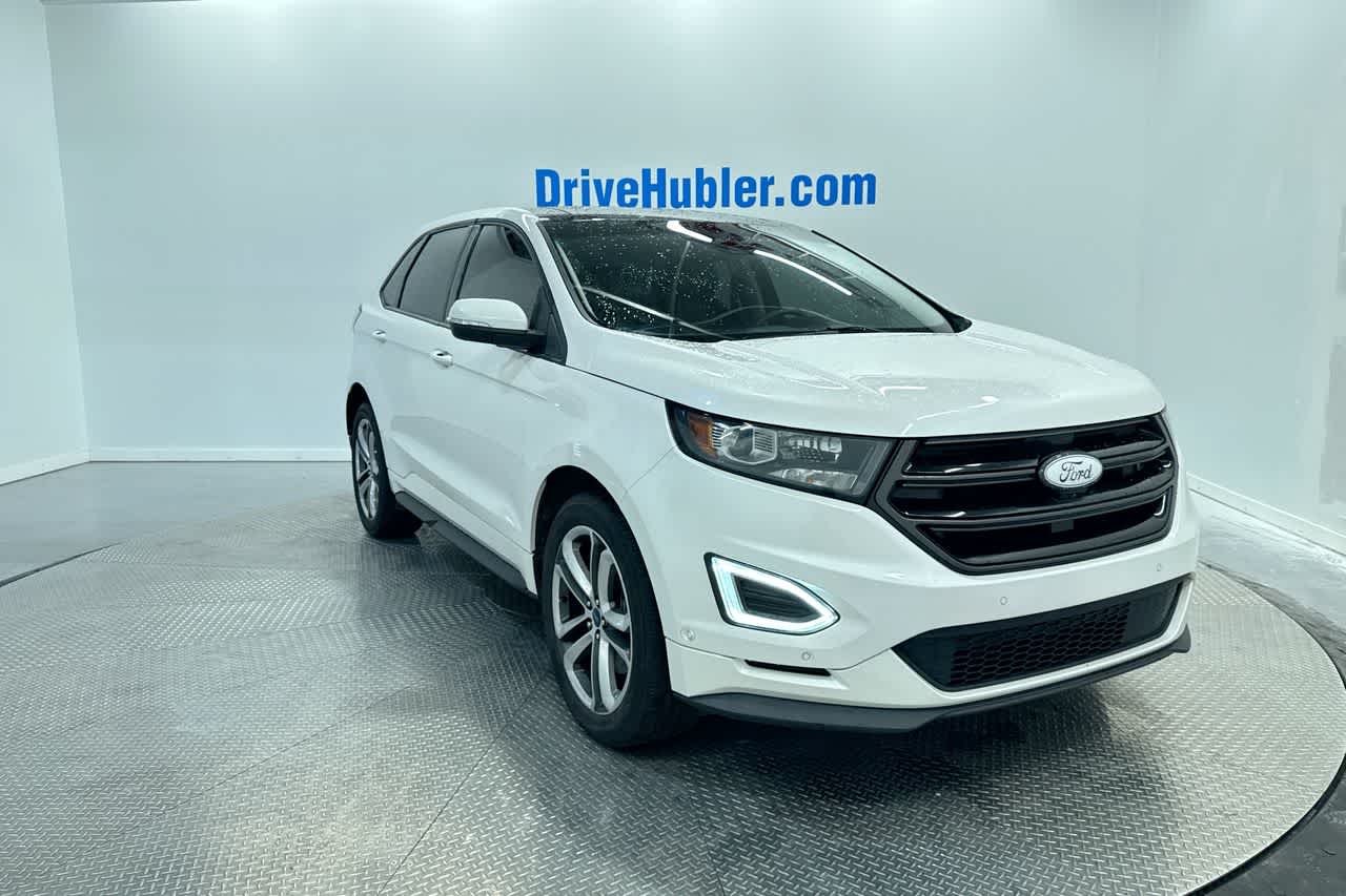 2015 Ford Edge Sport photo 2