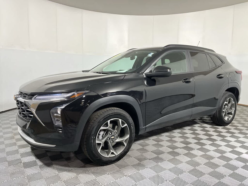 Used 2024 Chevrolet Trax LT SUV