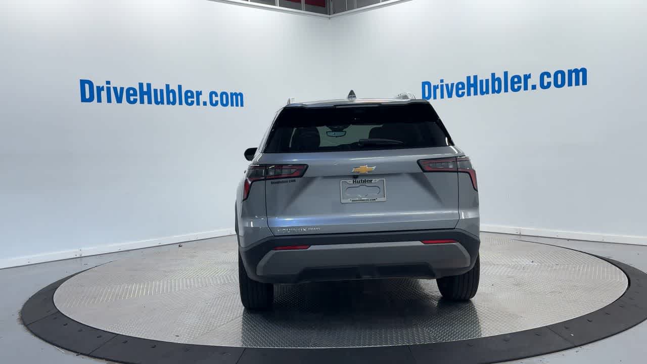 2025 Chevrolet Equinox LT photo 2