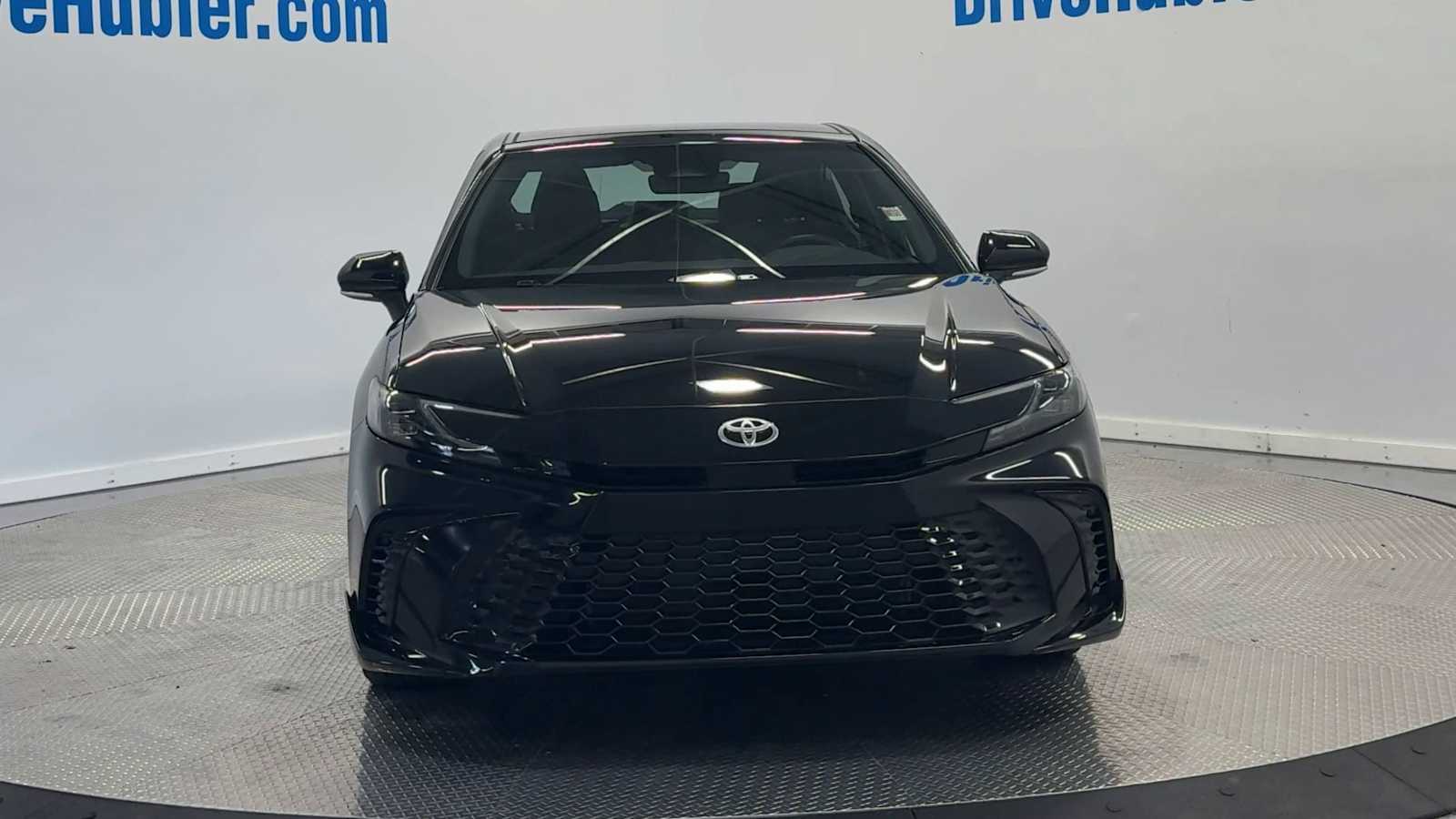 2025 Toyota Camry XSE photo 3