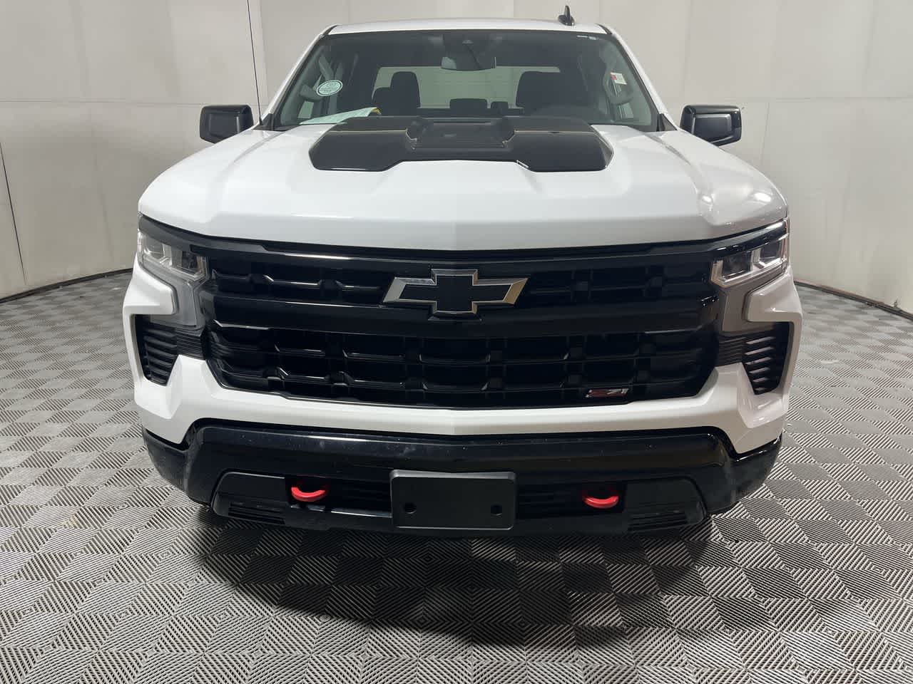 2023 Chevrolet Silverado 1500 LT Trail Boss photo 2