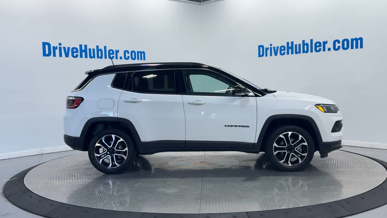 2022 Jeep Compass Limited photo 4