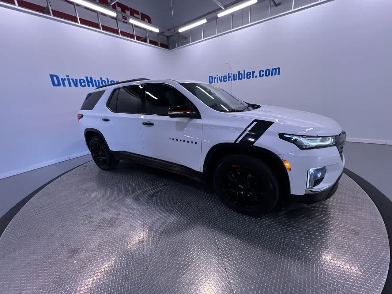 2022 Chevrolet Traverse Premier photo 2