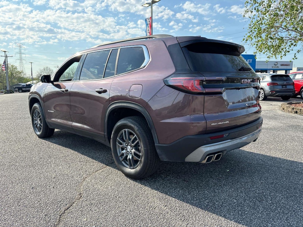 Used 2025 GMC Acadia FWD Elevation SUV