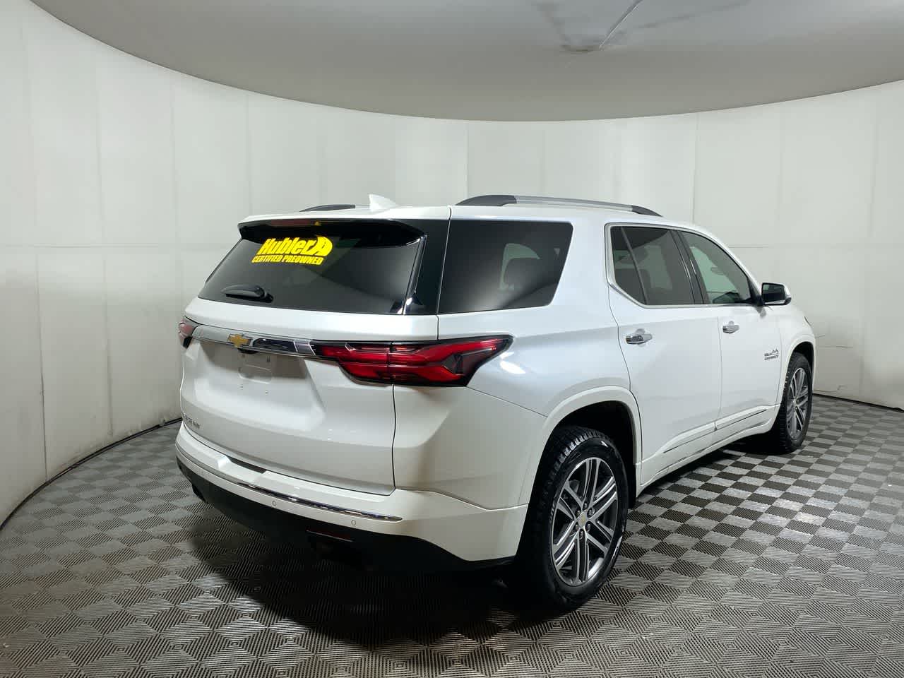 2023 Chevrolet Traverse High Country photo 2