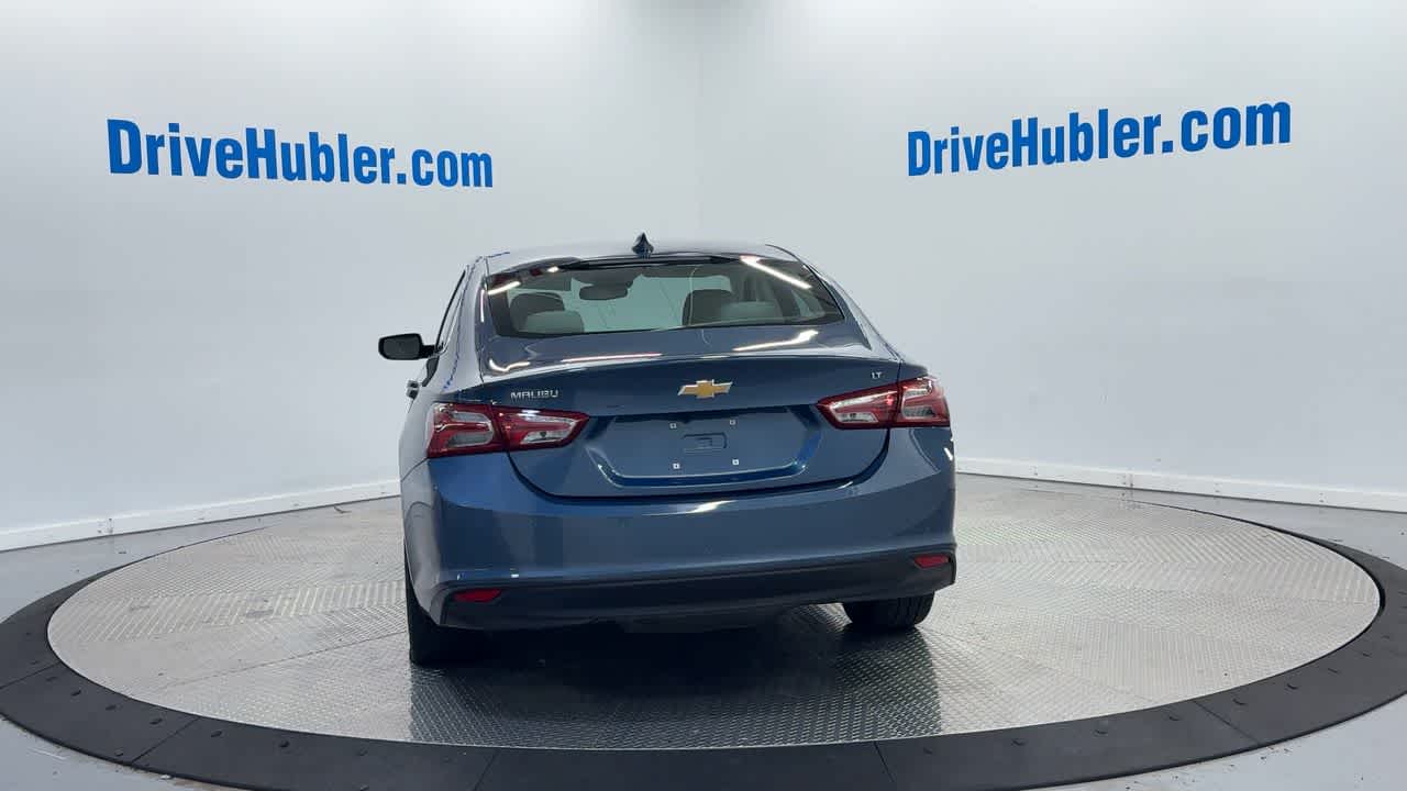2024 Chevrolet Malibu Premier 2LT photo 2