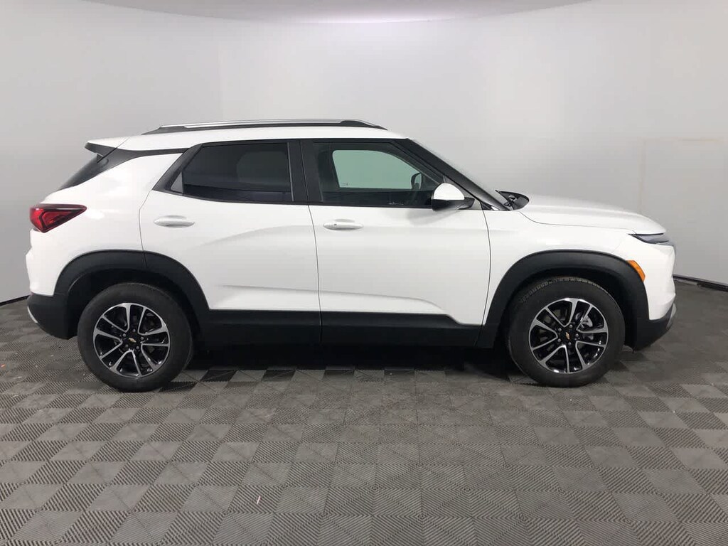 Used 2025 Chevrolet Trailblazer LT SUV