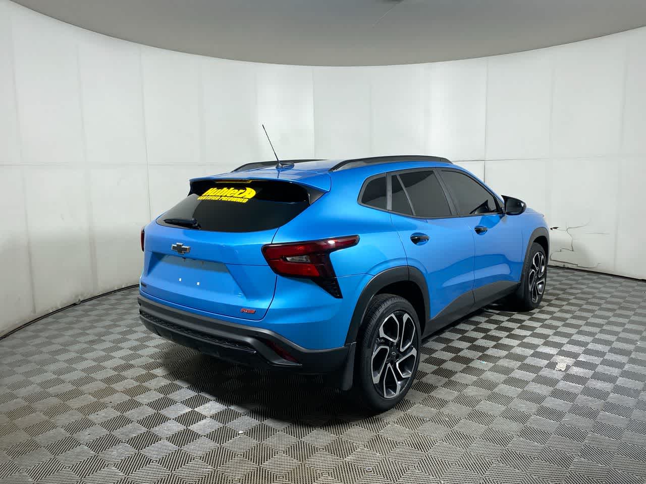 2025 Chevrolet Trax 2 photo 3