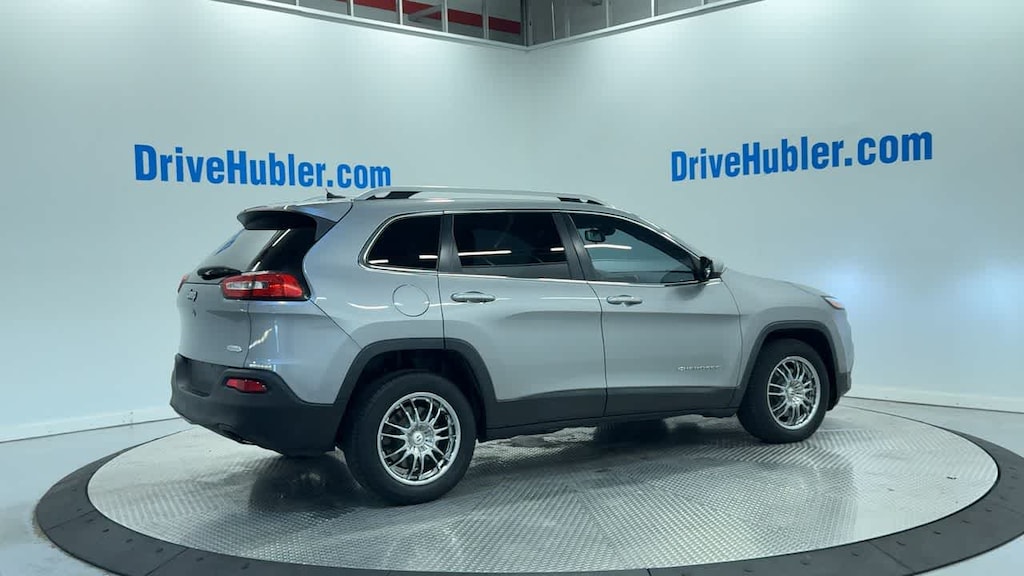 Used 2015 Jeep Cherokee Latitude SUV