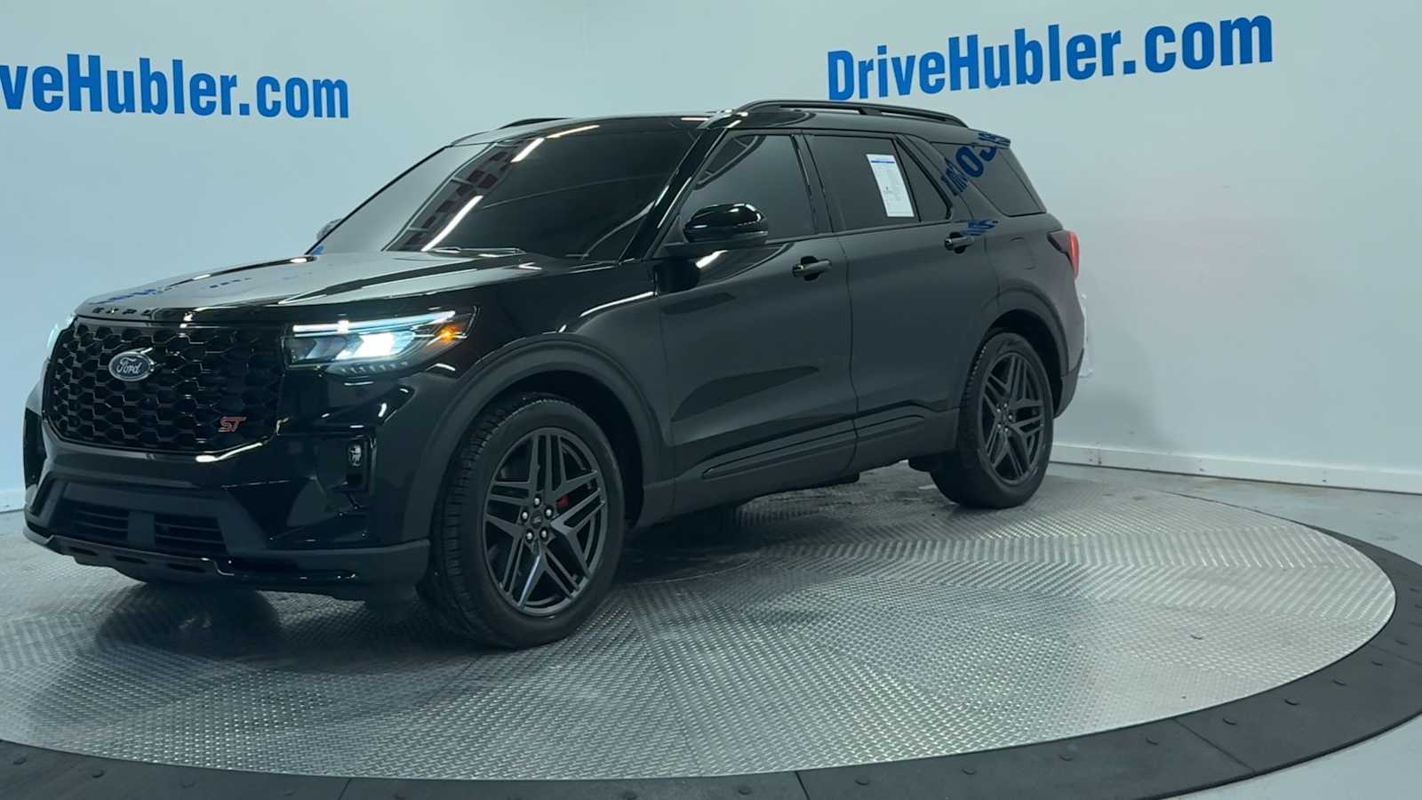 2025 Ford Explorer ST photo 3