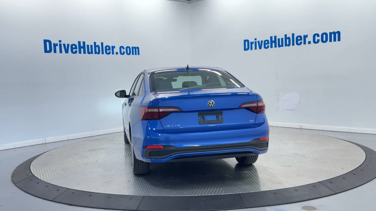 2024 Volkswagen Jetta SE photo 2