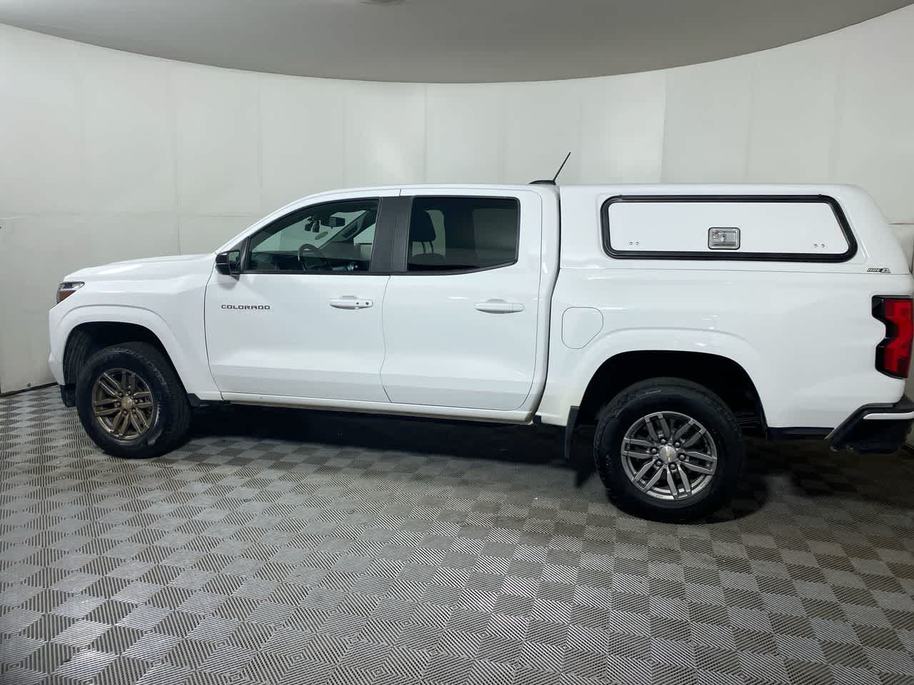 2023 Chevrolet Colorado LT photo 4