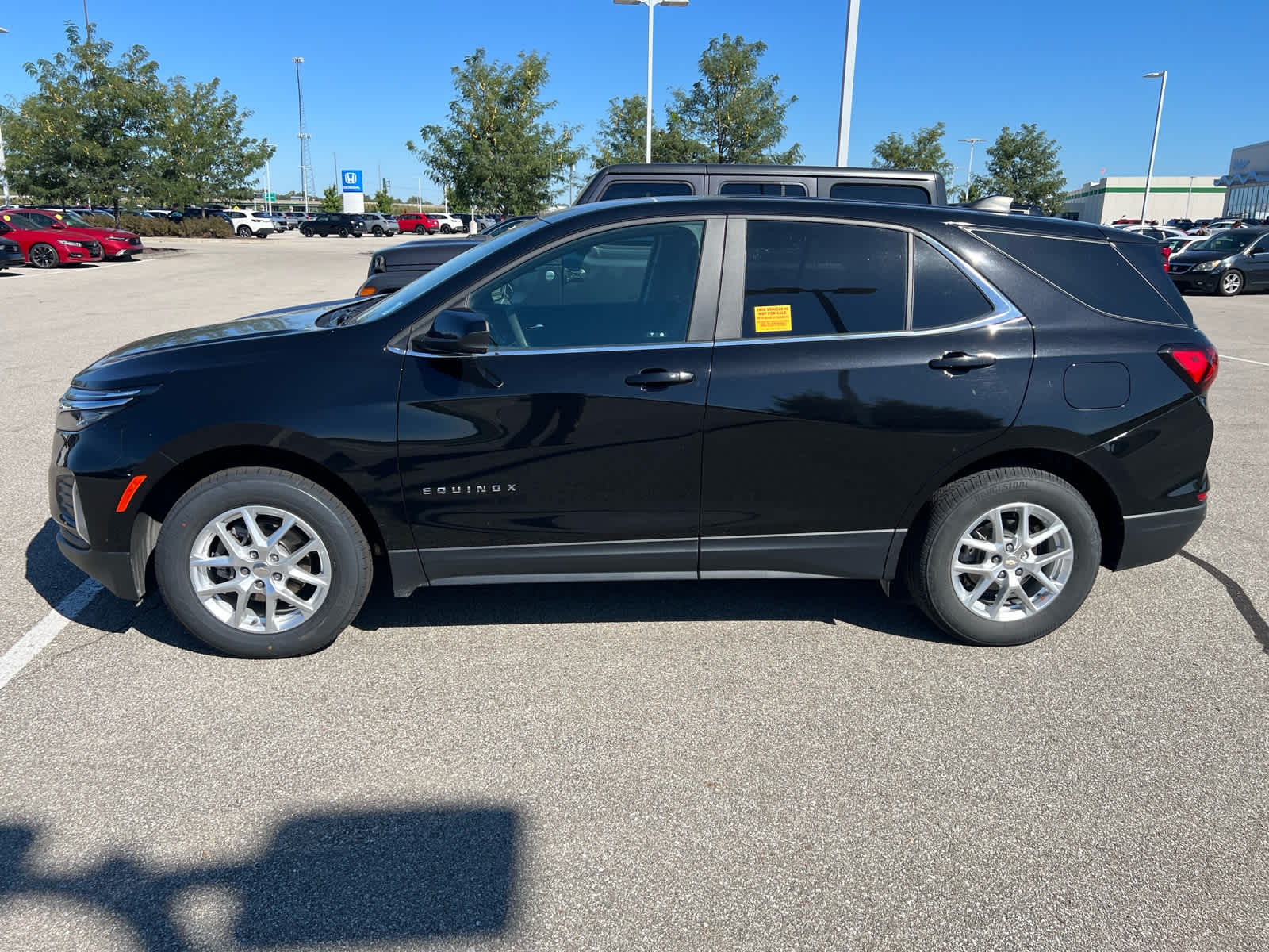 2022 Chevrolet Equinox LT photo 3