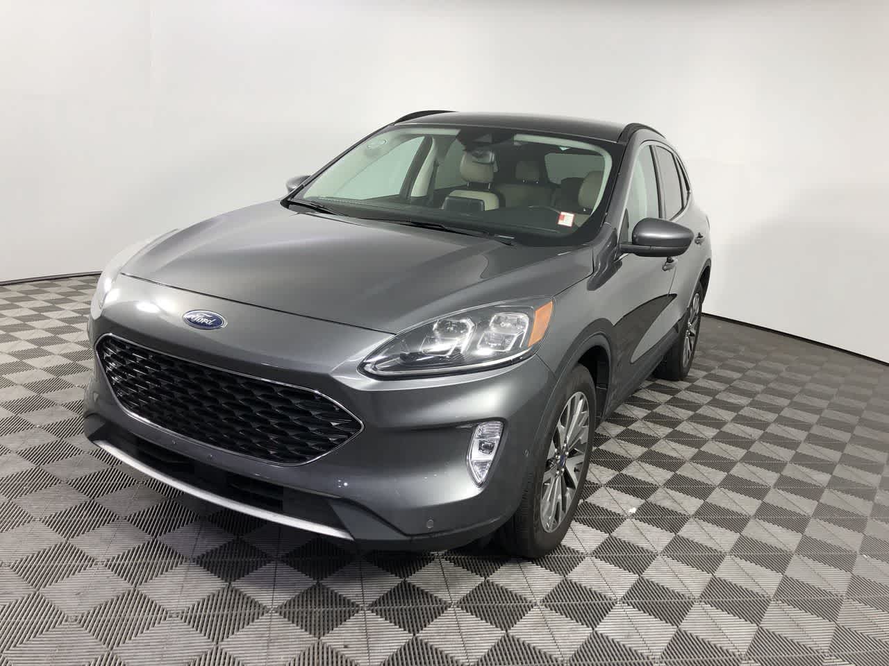 2021 Ford Escape Titanium photo 4