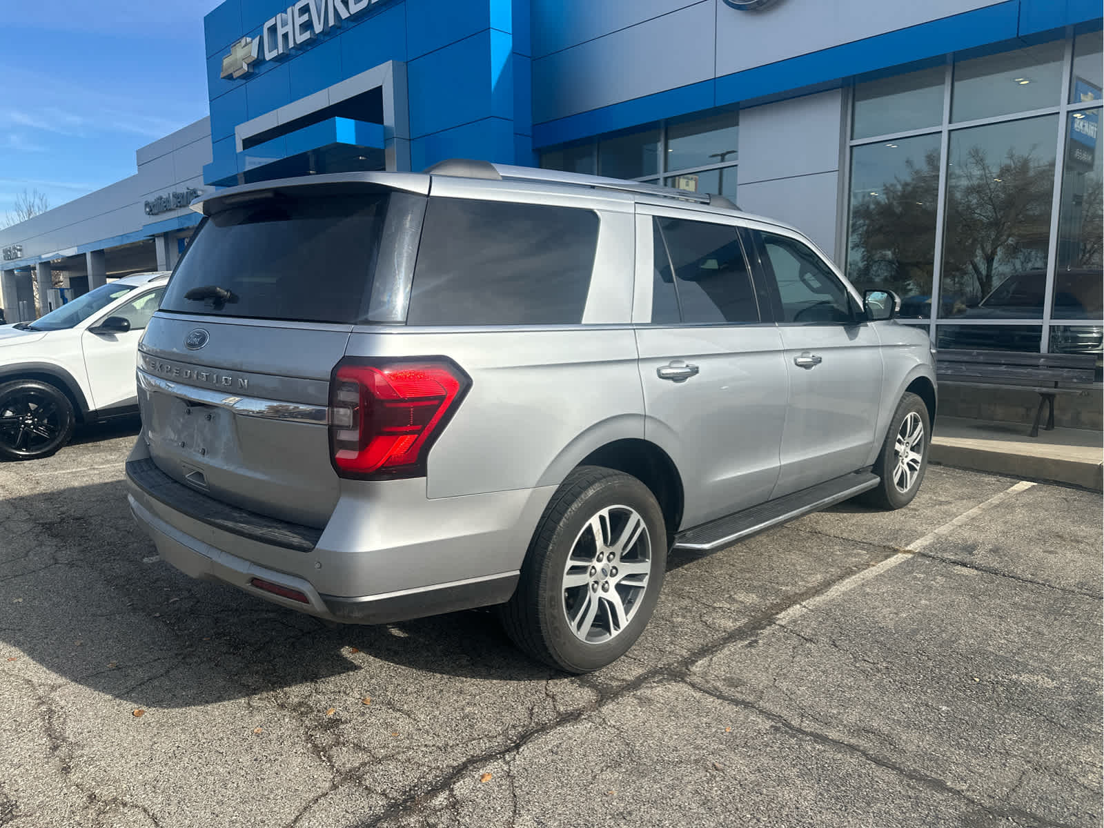 2023 Ford Expedition Limited photo 2