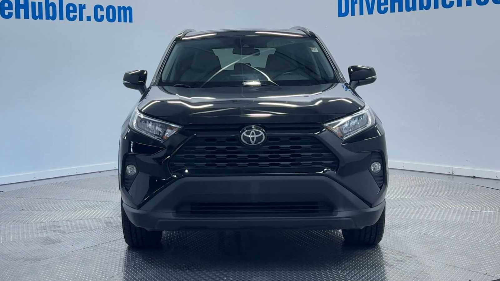 2021 Toyota RAV4 XLE Premium photo 3