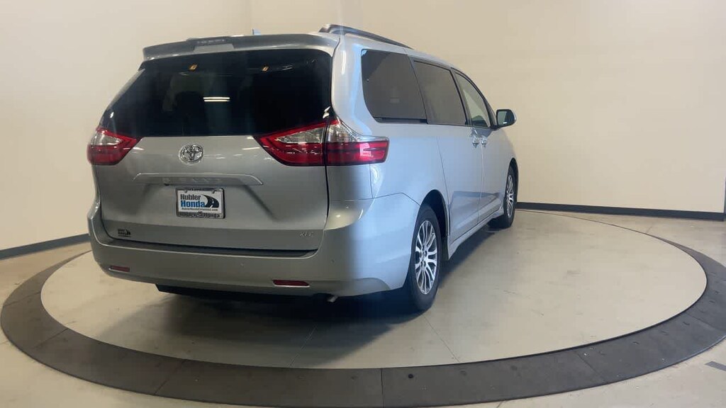 Used 2019 Toyota Sienna XLE Van