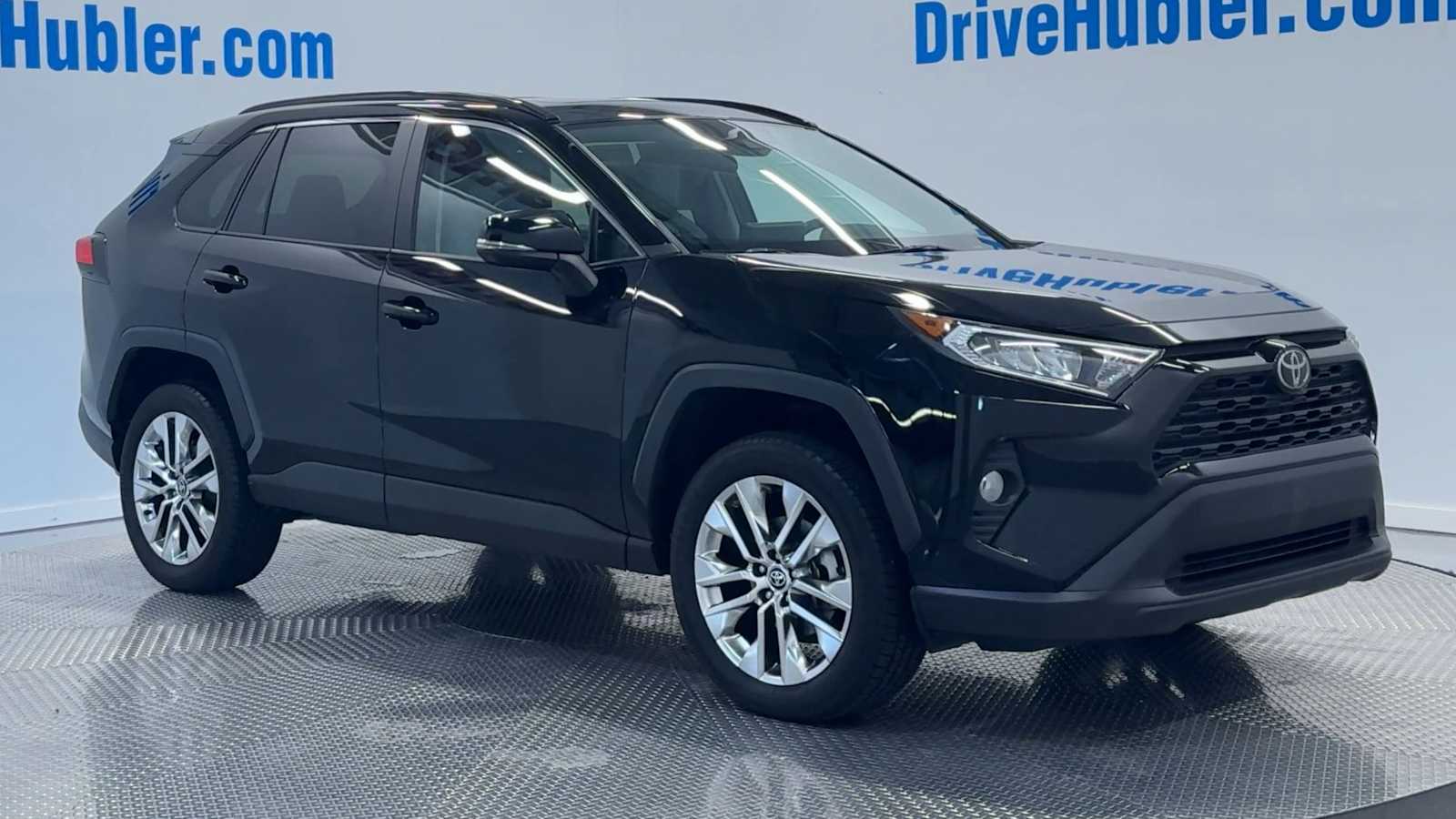 2021 Toyota RAV4 XLE Premium photo 2