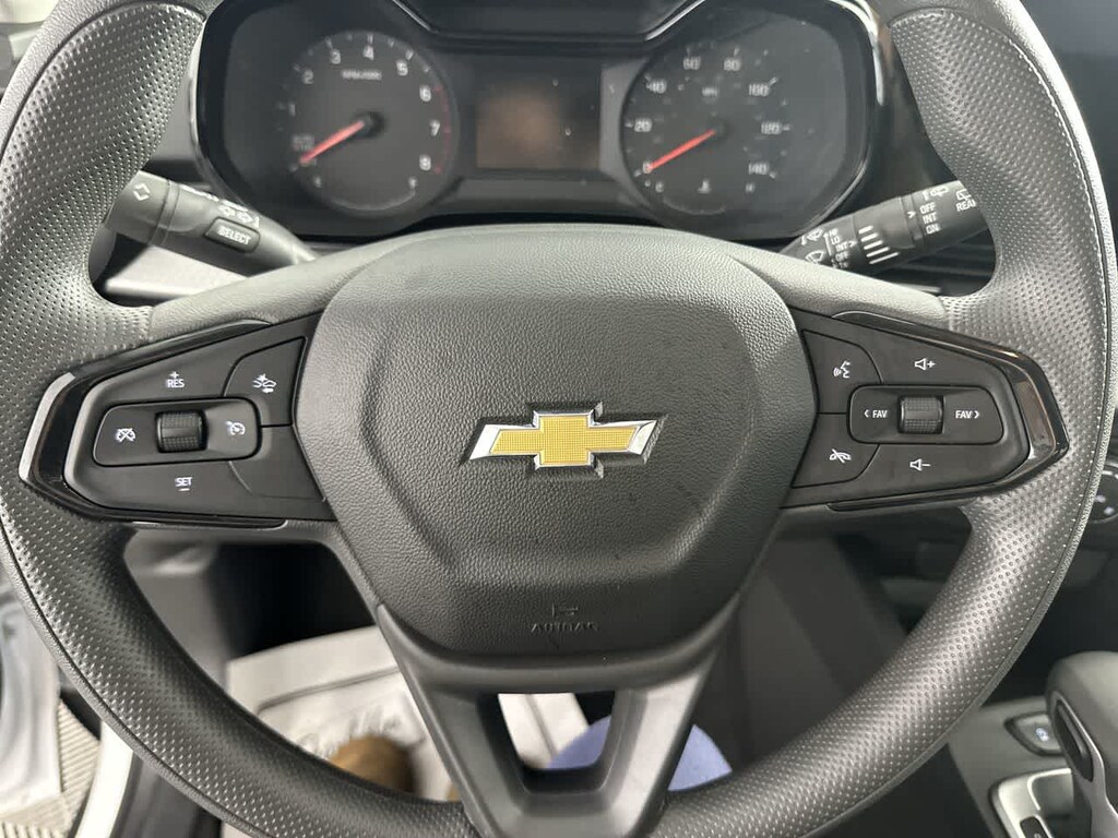 Used 2025 Chevrolet Trax LS SUV