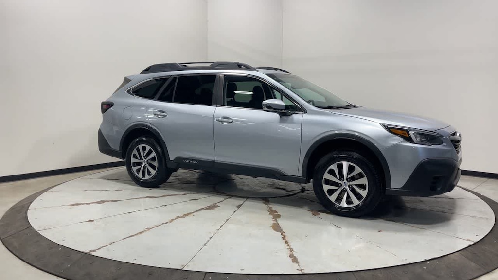 Used 2020 Subaru Outback Premium SUV