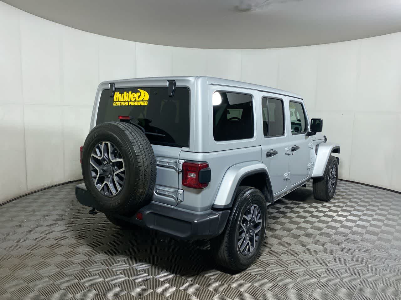 2024 Jeep Wrangler Sahara photo 2