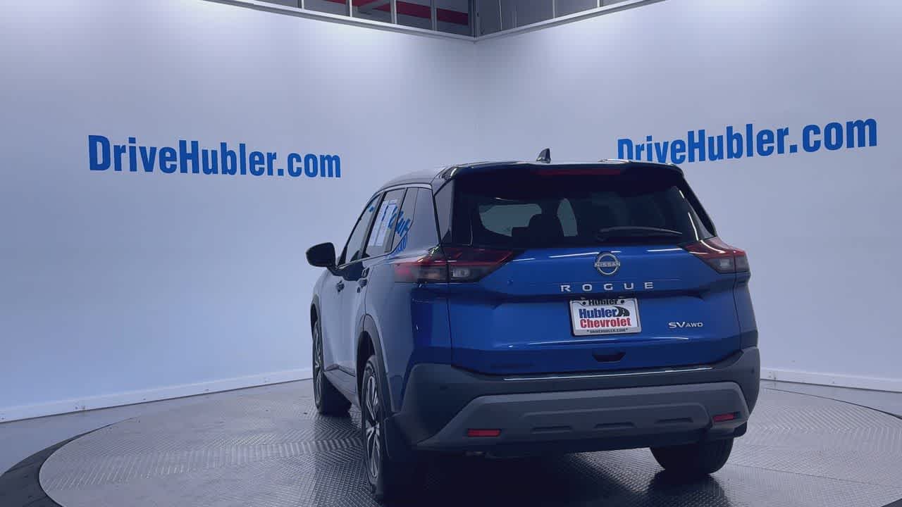 2022 Nissan Rogue SV photo 2