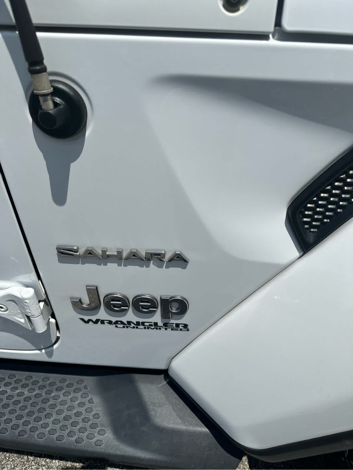 2018 Jeep Wrangler Unlimited Sahara photo 4
